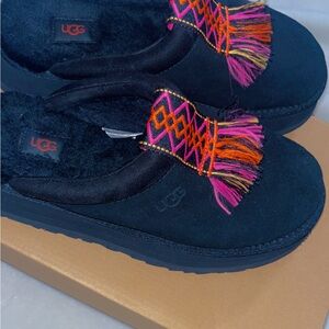 UGG Women's Black Slippers with Tazzle